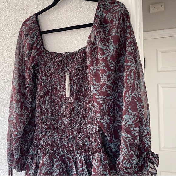 Olivaceous Elegant Floral Print Women's mini dress M NWT - Picture 2 of 5